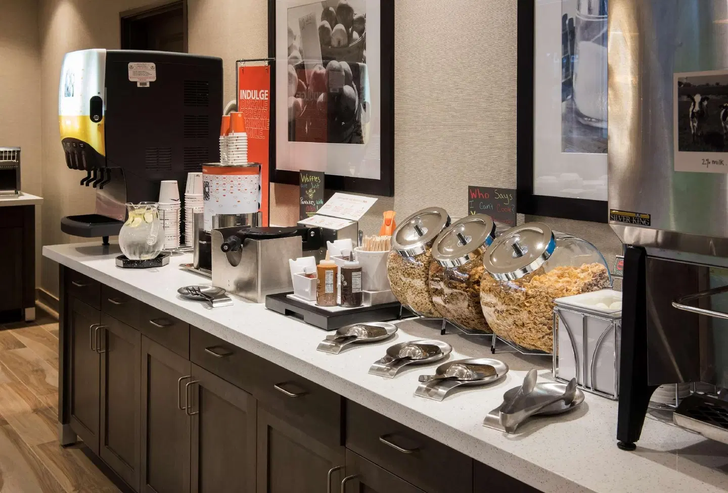 Hampton Inn & Suites Seattle/Redmond Restaurant