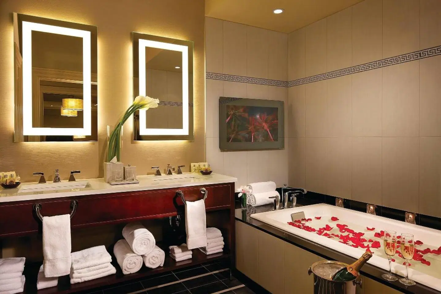 The Algonquin Hotel Times Square, Autograph Collection Badezimmer