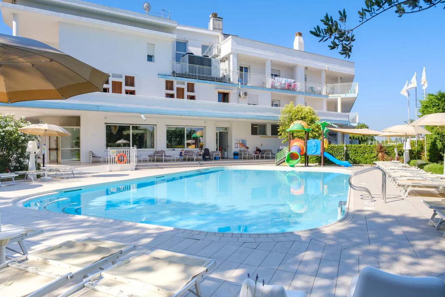Family Hotel Alexander - Azzurro Club Vacanze OUTDOOR_POOL