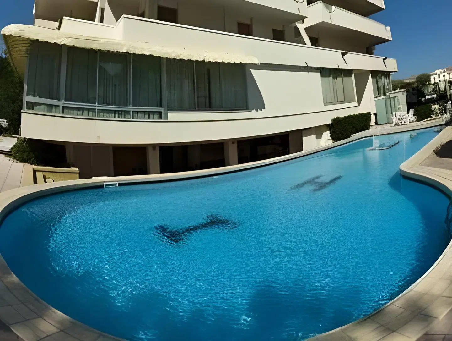 Alexander OUTDOOR_POOL