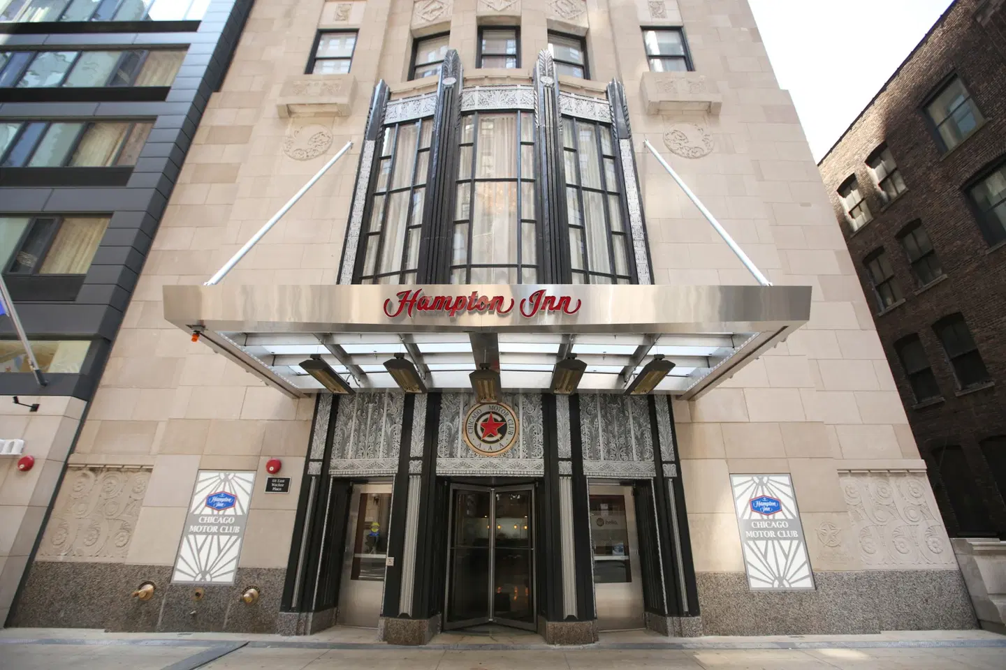 Hampton Inn Chicago Downtown/N Loop/Michigan Ave EXTERIOR