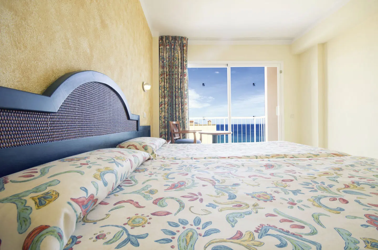 Coral Beach by LLUM ROOM_EXAMPLE