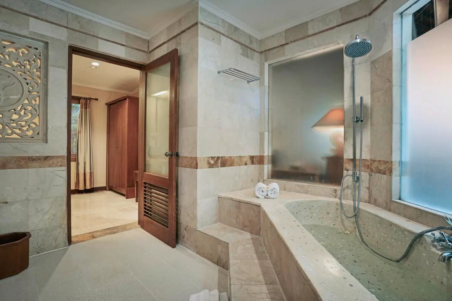 Parigata Villas Resort Badezimmer