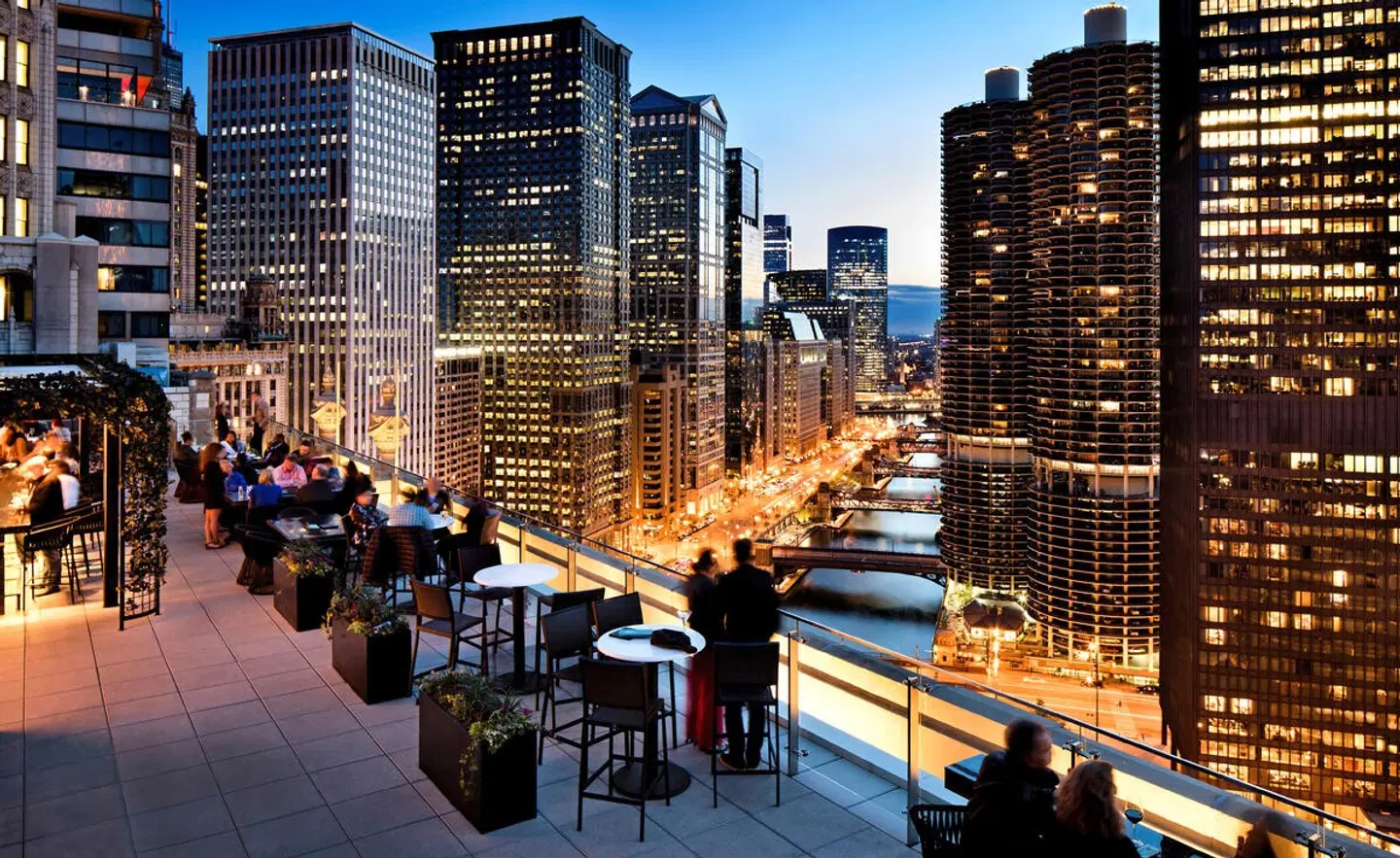 LondonHouse Chicago, Curio Collection by Hilton Terrasse