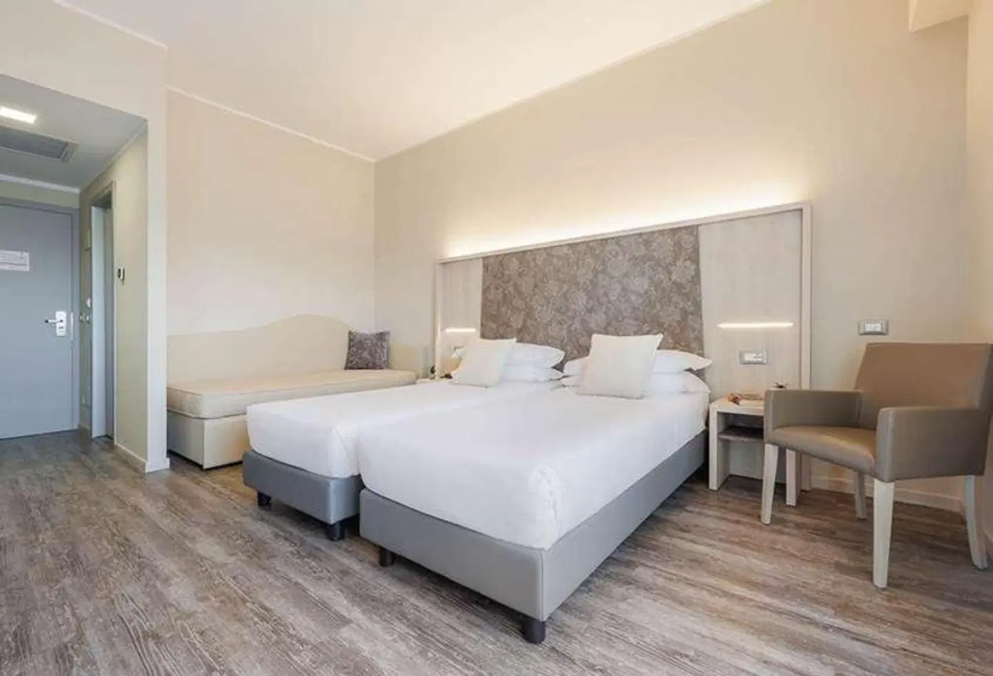 iH Hotels Bologna Gate 7 ROOM_EXAMPLE