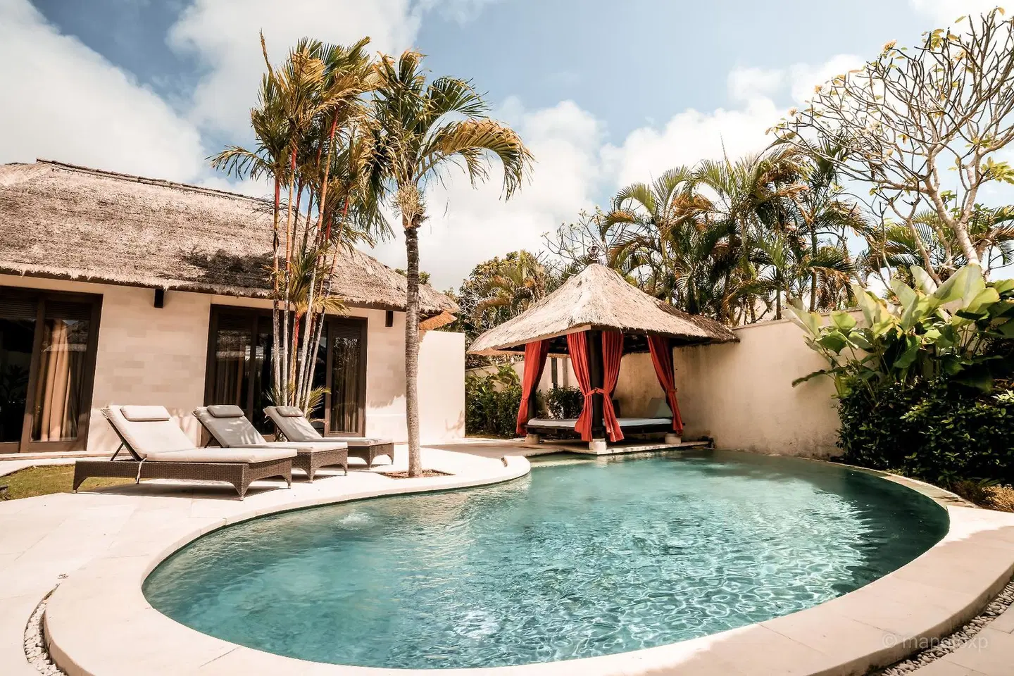 Mahagiri Villas & Spa Dreamland OUTDOOR_POOL