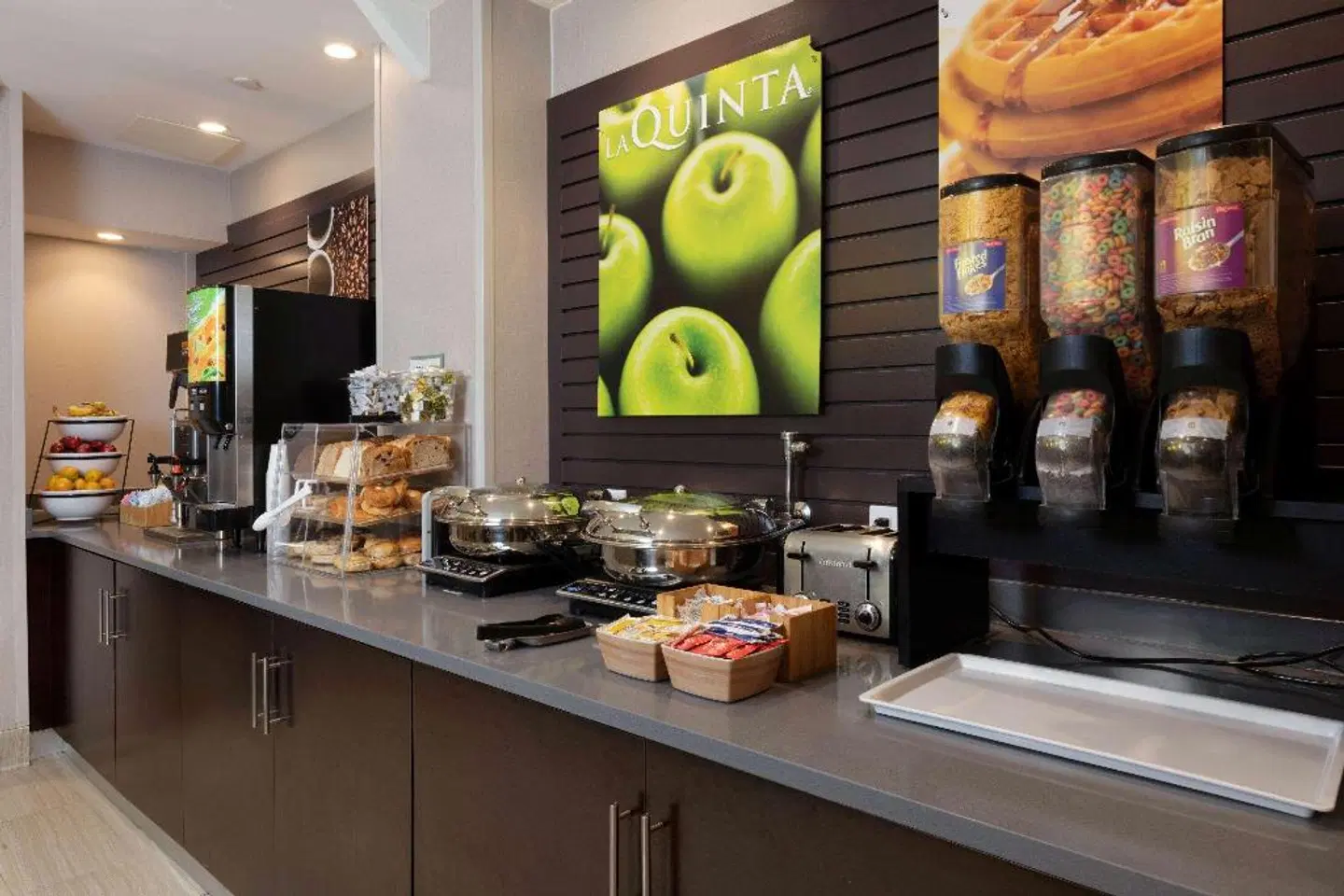 La Quinta Inn & Suites by Wyndham New York City Central Park Badezimmer