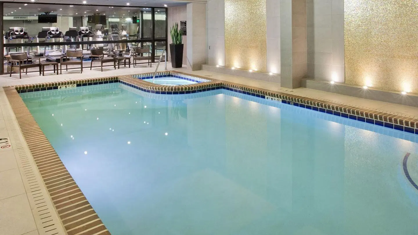 Warwick Seattle Hotel Hallenbad