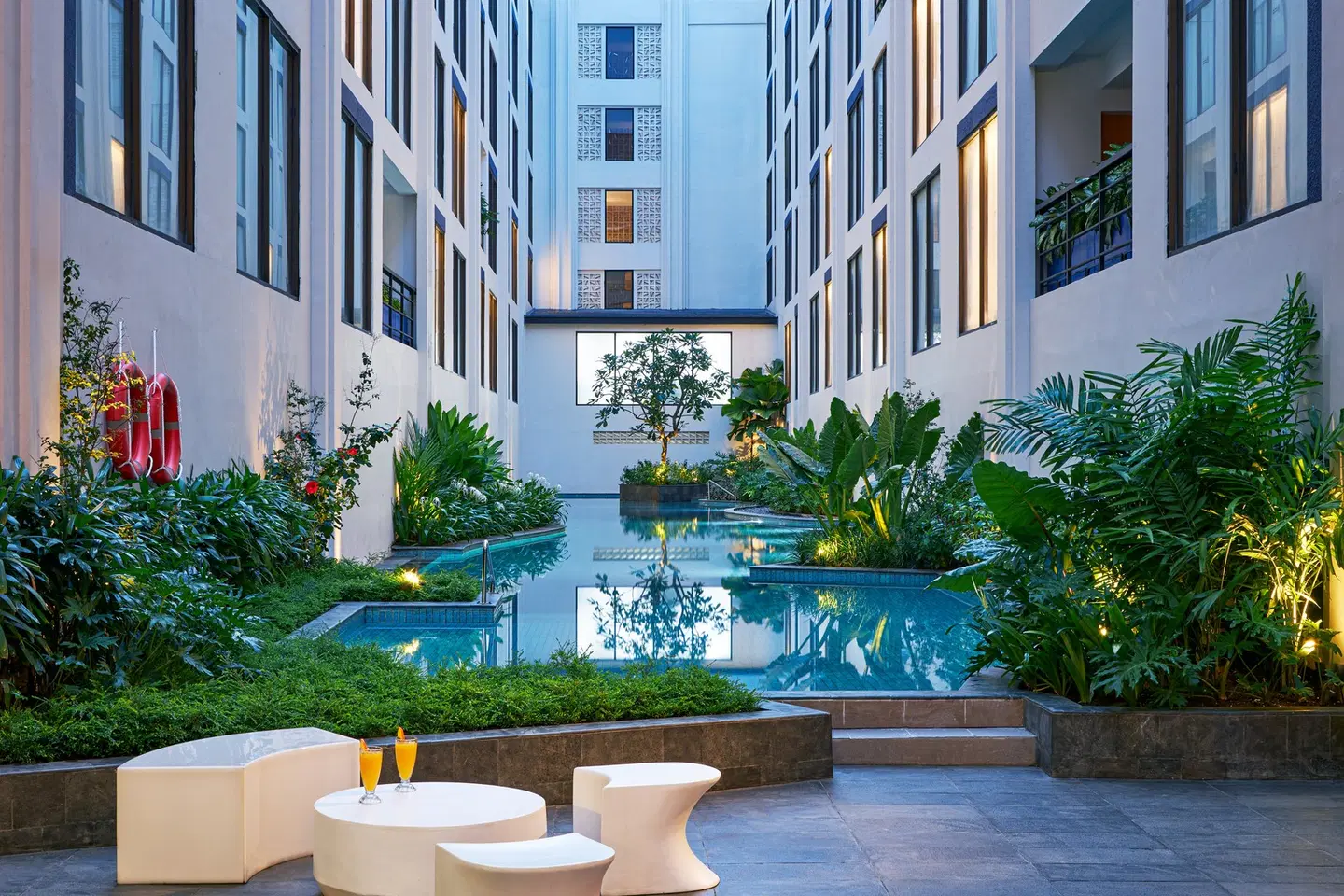 voco Bali Seminyak by IHG Terrasse