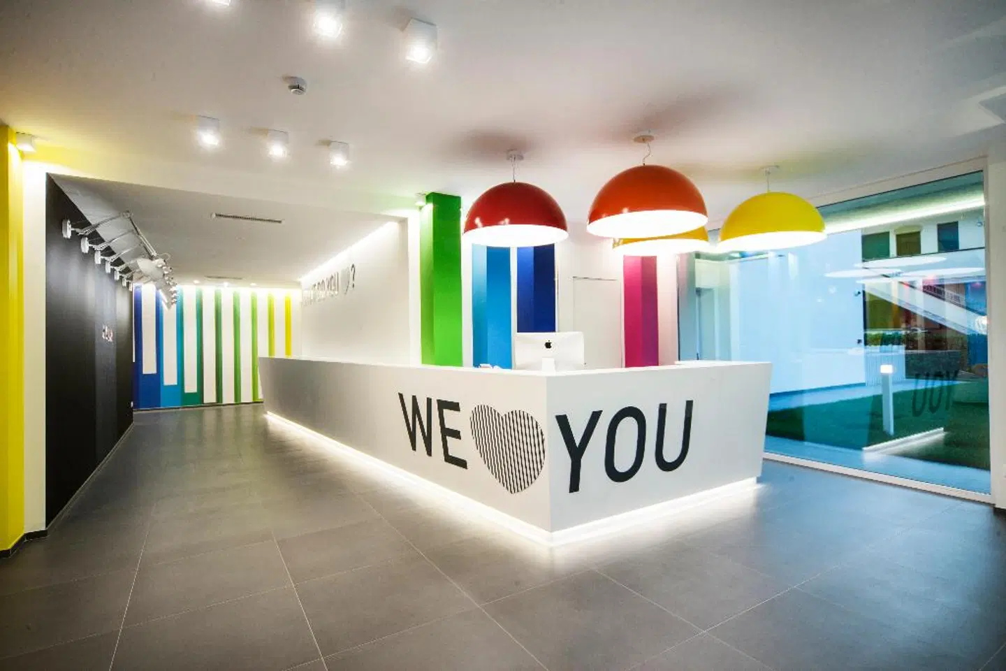 Love Boat LOUNGE_LOBBY