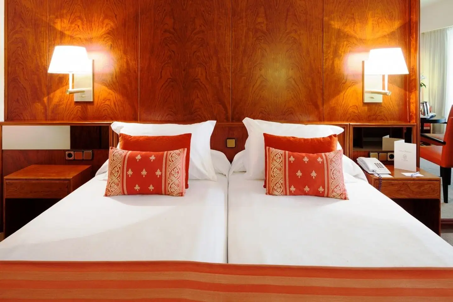 Royal Plaza ROOM_EXAMPLE