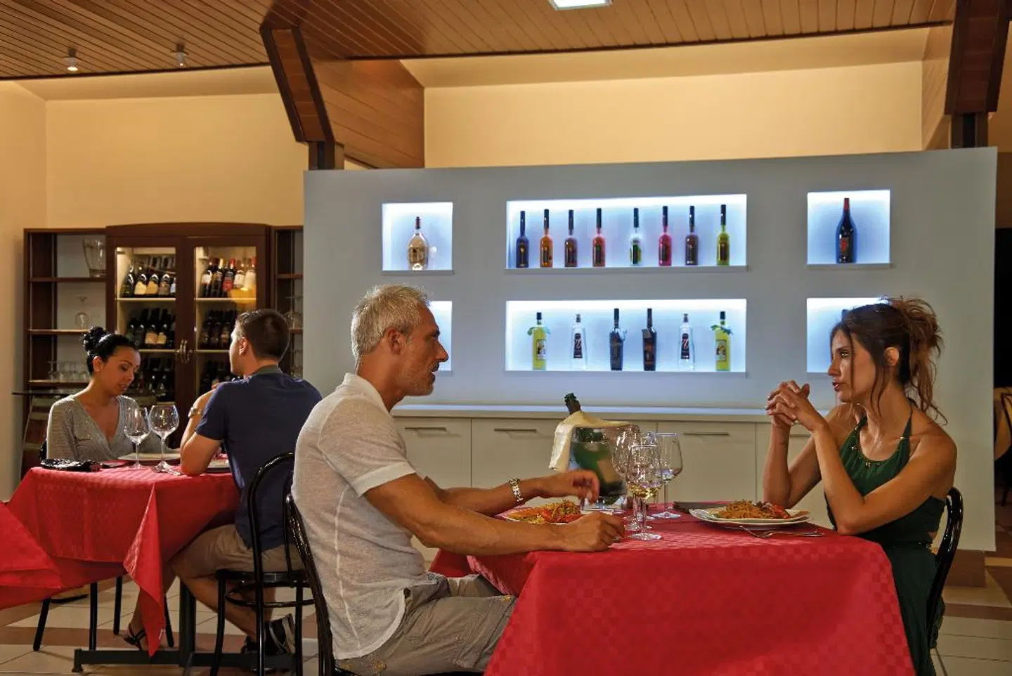 Baia Domizia Camping Village PEOPLE