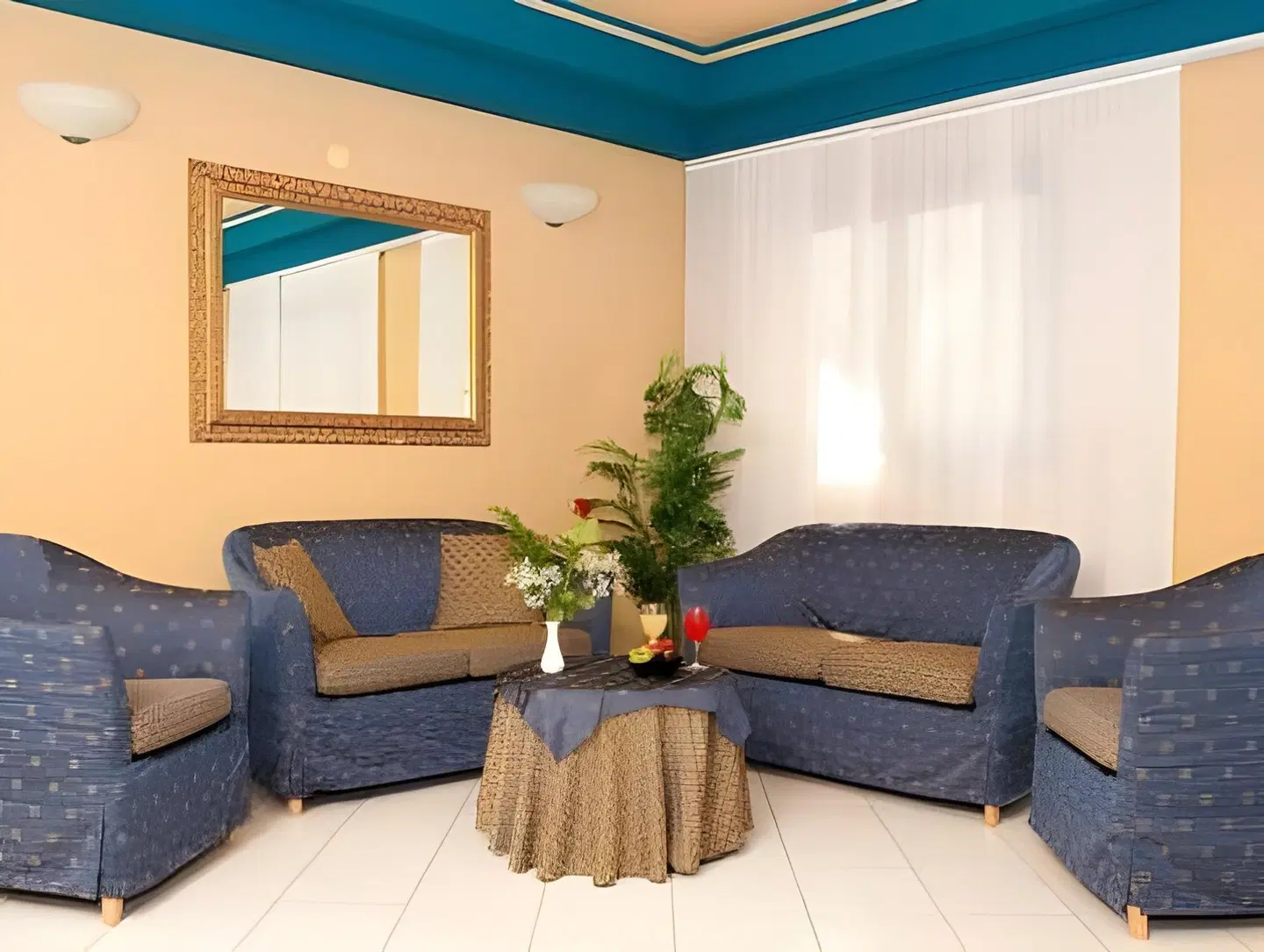 Augustus ROOM_EXAMPLE