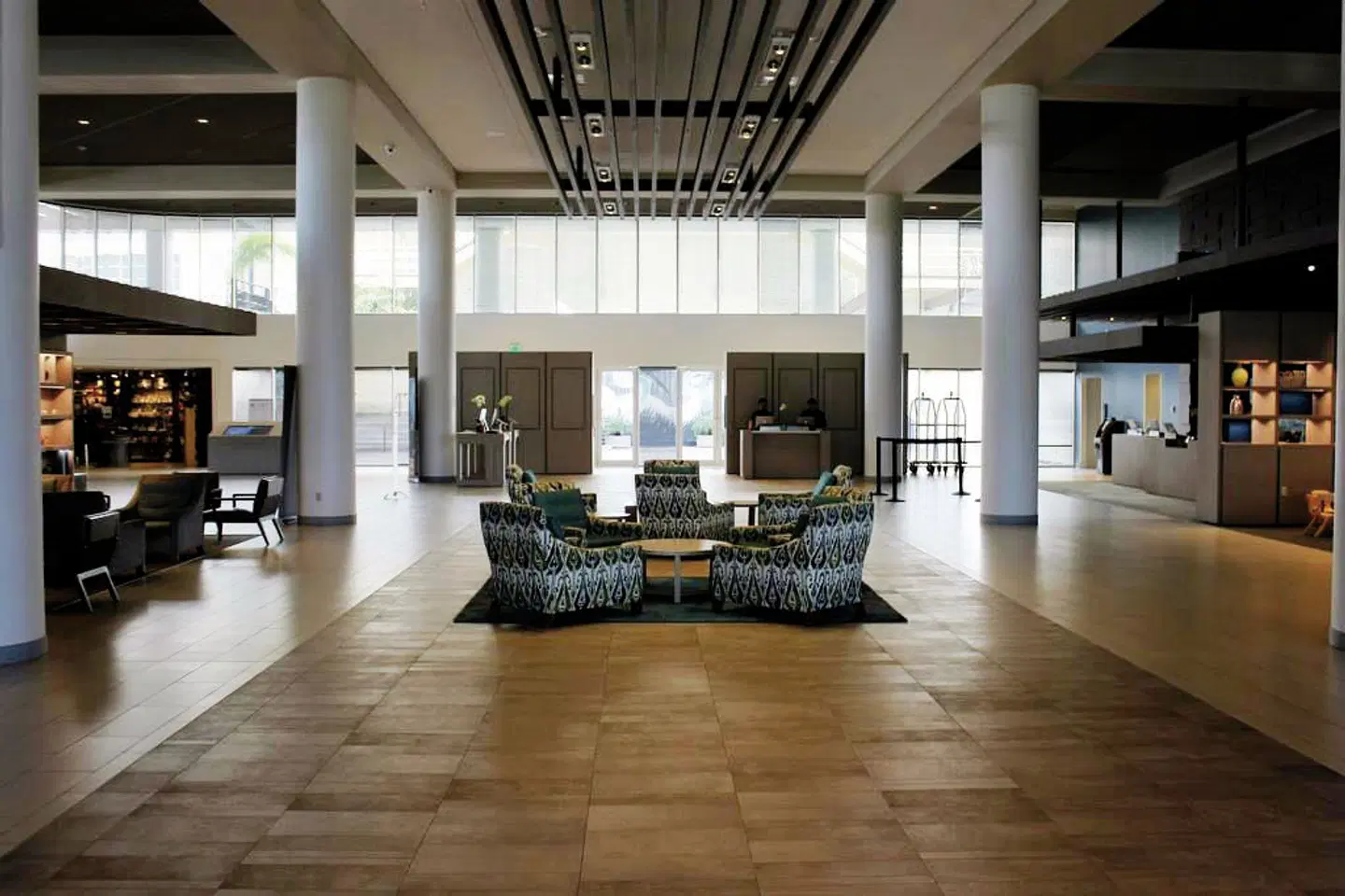 Hyatt Regency Long Beach LOUNGE_LOBBY