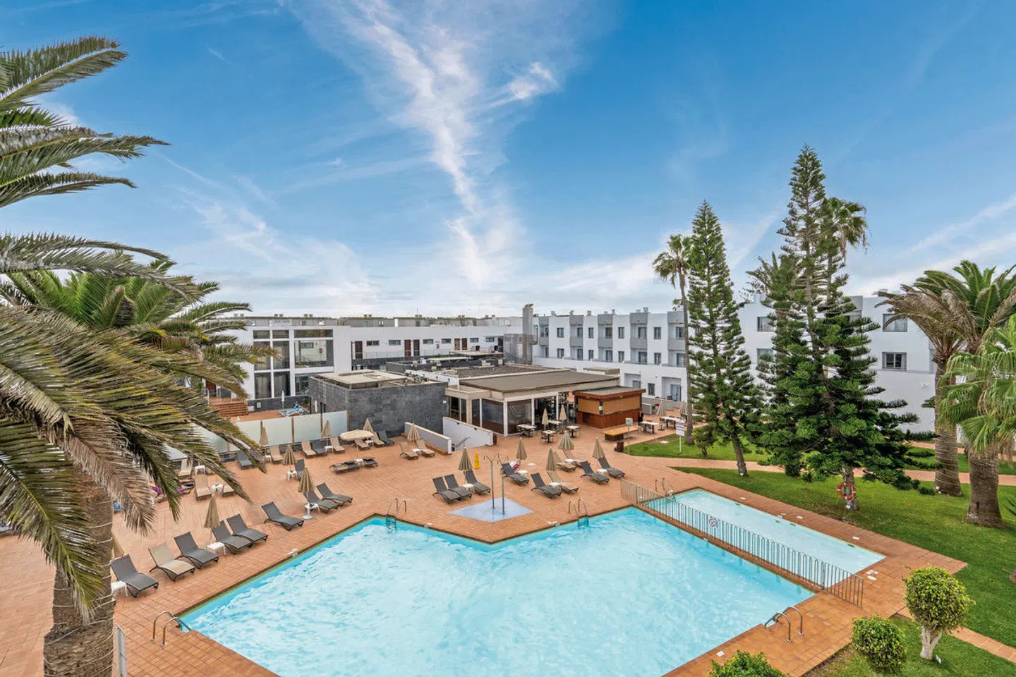 LIVVO Corralejo Beach OUTDOOR_POOL