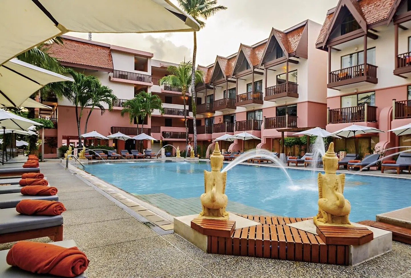 Seaview Patong Hotel OUTDOOR_POOL