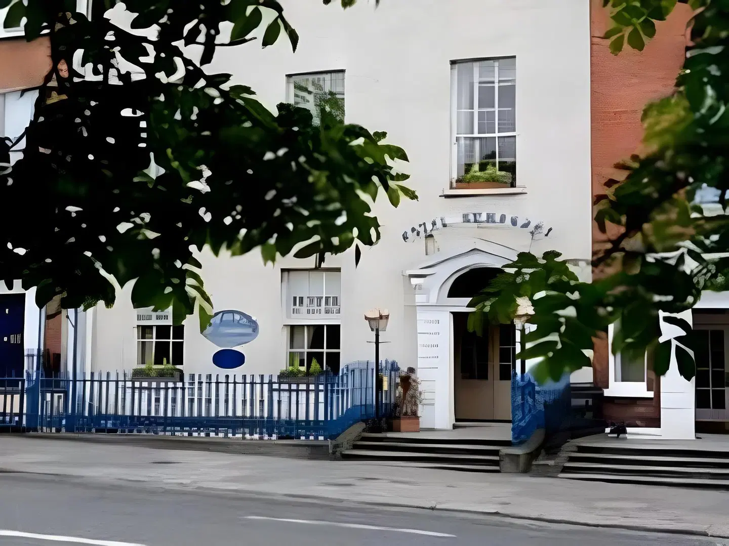 St. George EXTERIOR