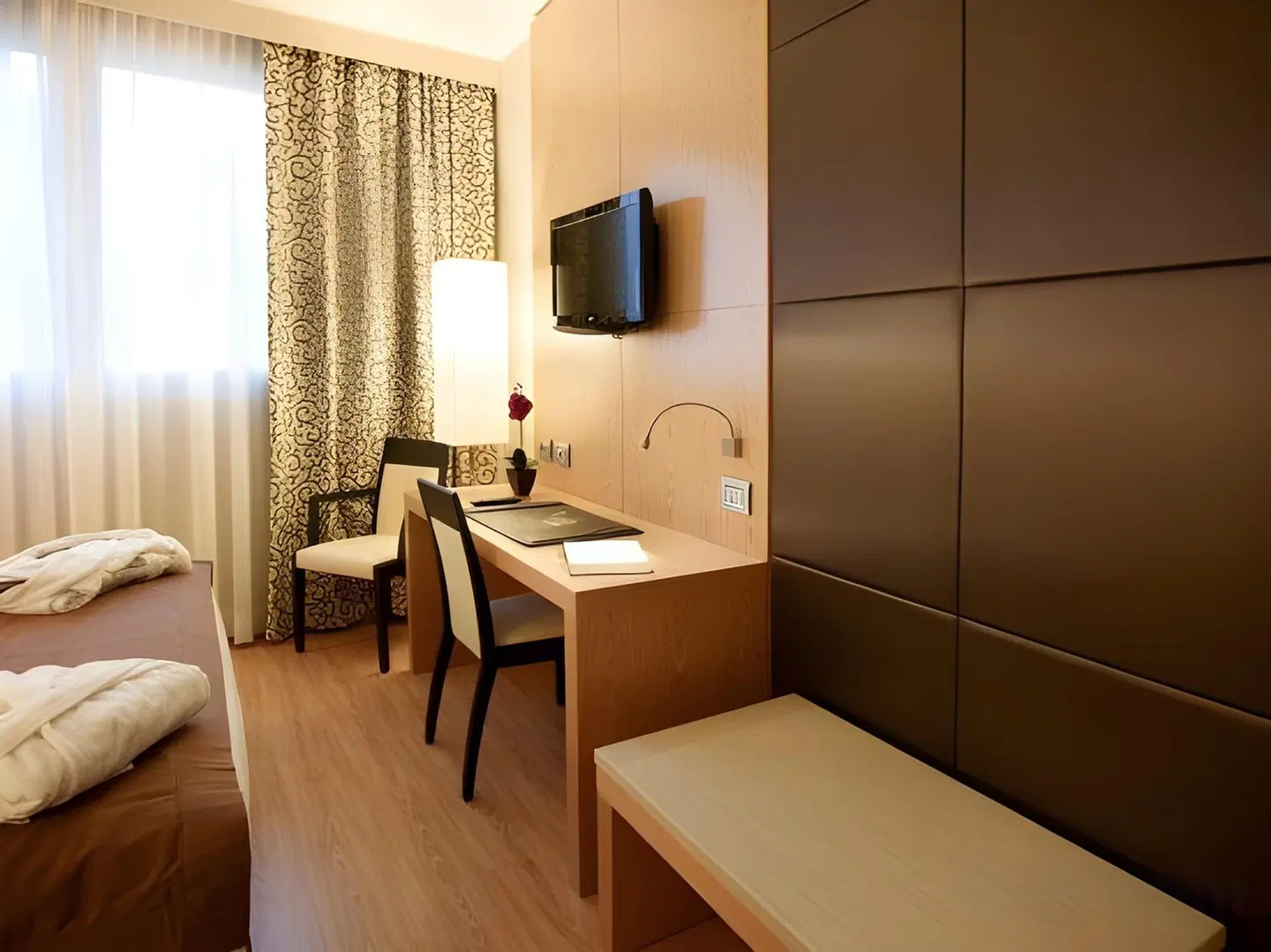 Virginia Palace Hotel ROOM_EXAMPLE