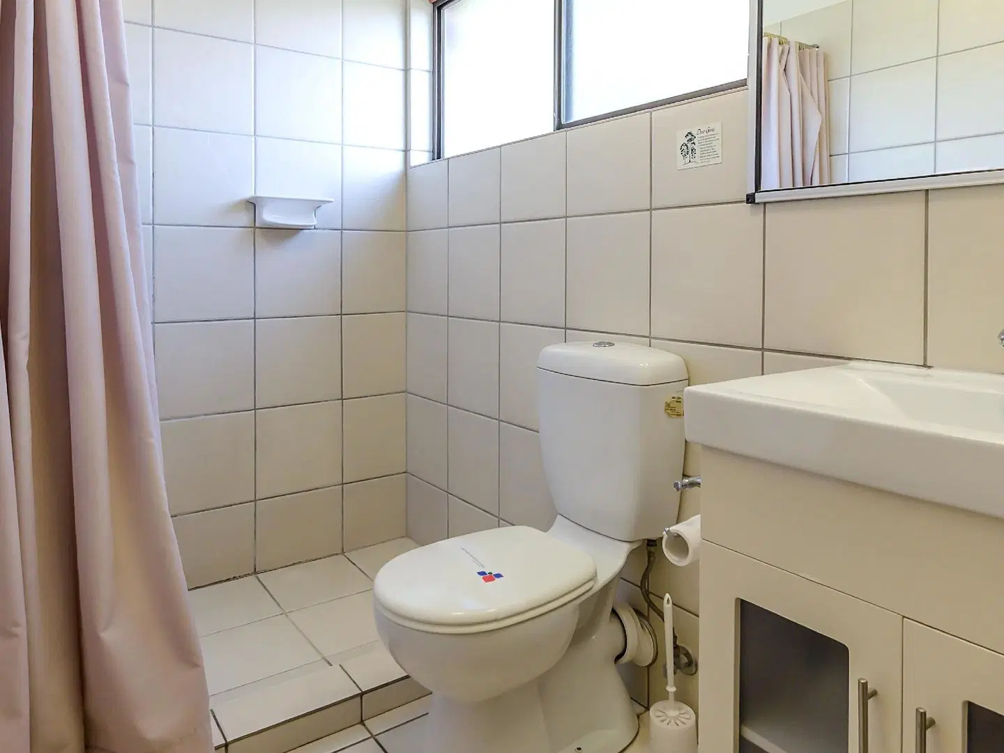 Centre Point Mid City Motor Inn Badezimmer