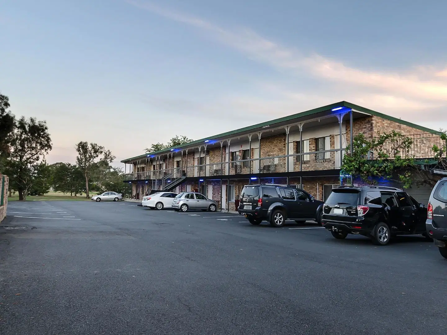 Centre Point Mid City Motor Inn EXTERIOR