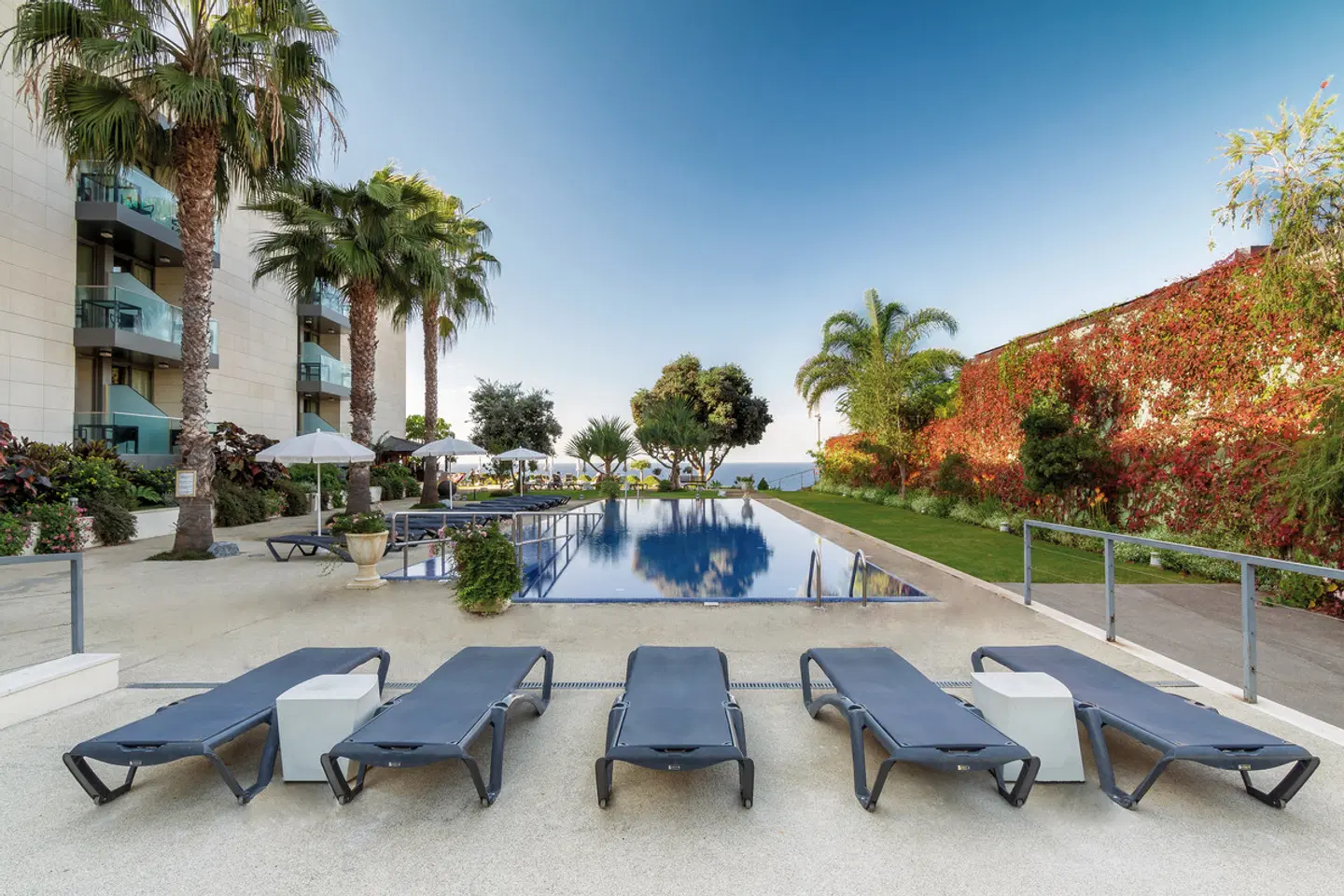 Golden Residence Madeira Hotel OUTDOOR_POOL