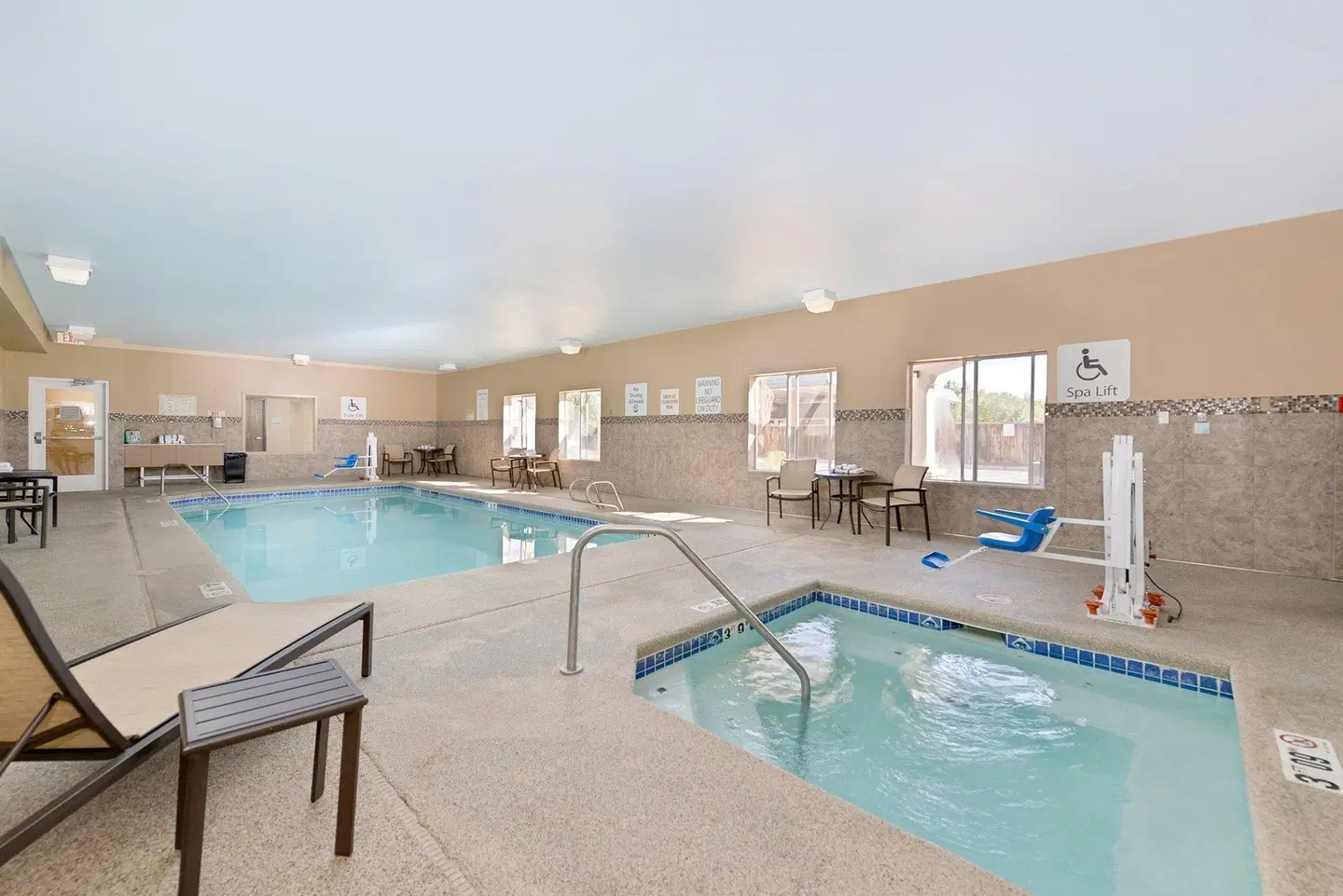 Holiday Inn Express Albuquerque N - Bernalillo by IHG Hallenbad
