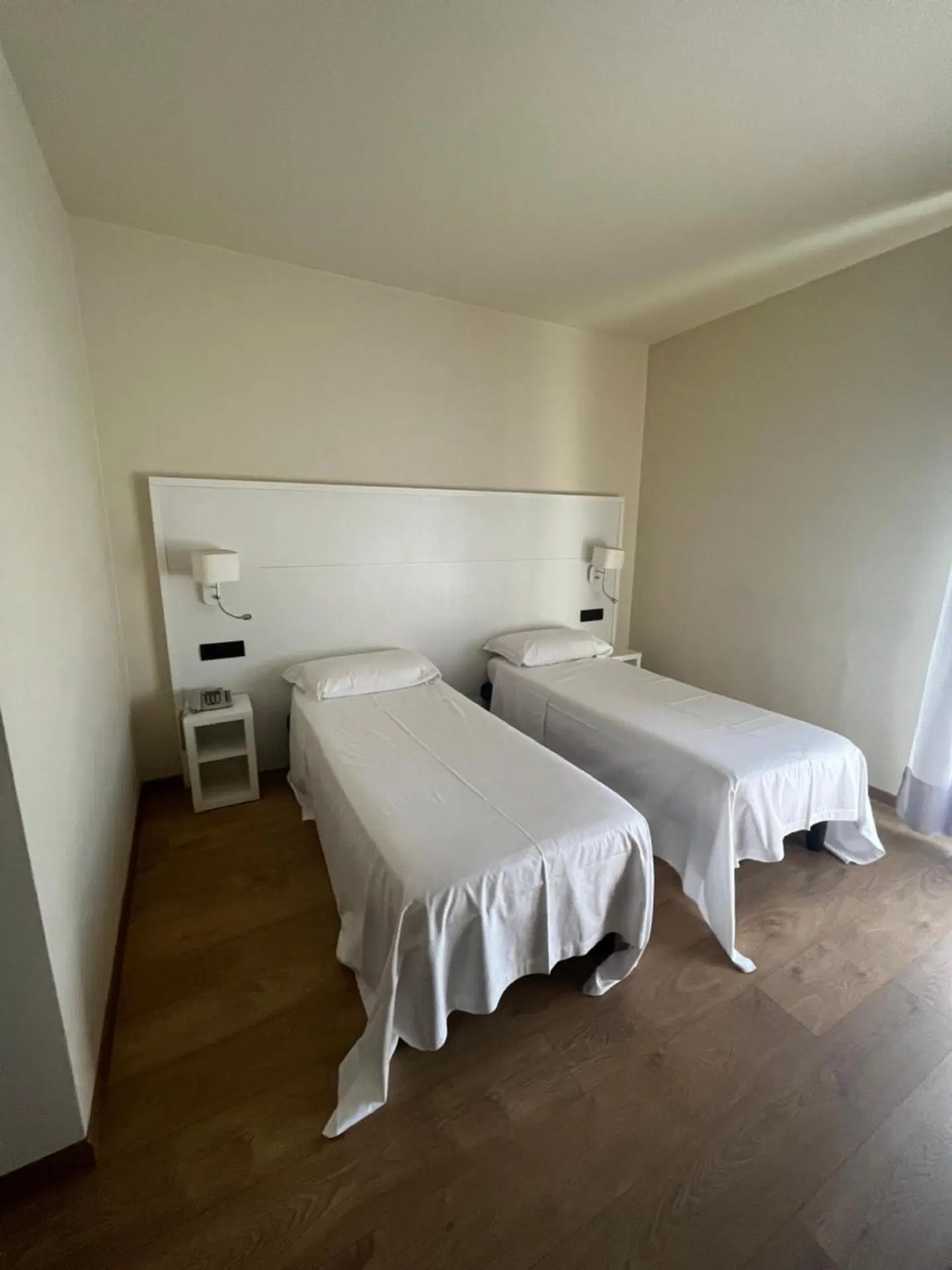 Parigi 2 ROOM_EXAMPLE