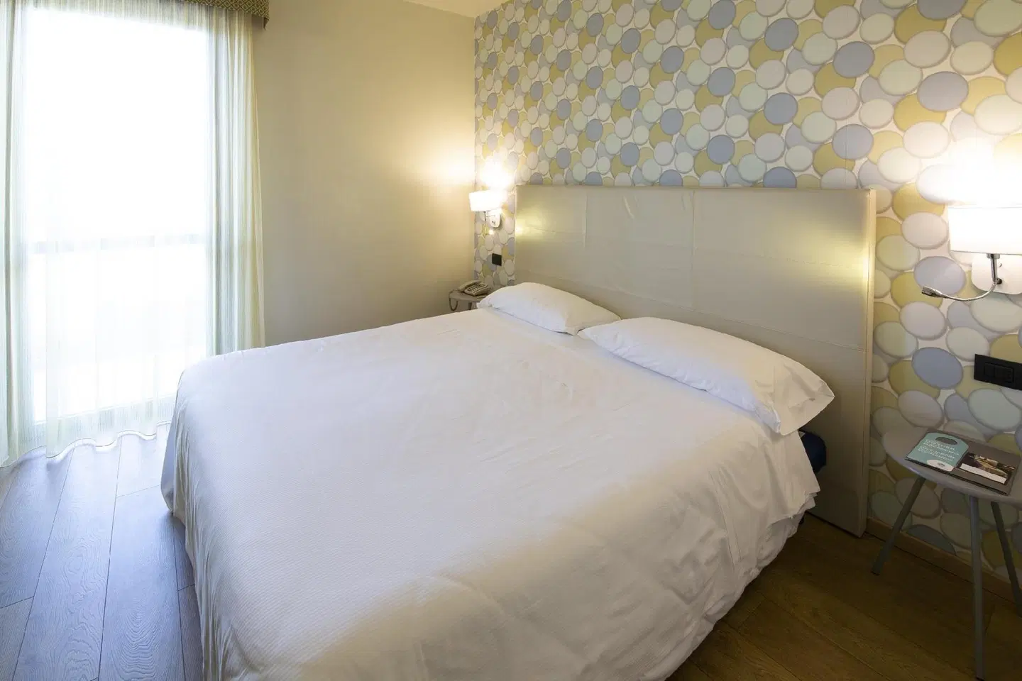 Parigi 2 ROOM_EXAMPLE