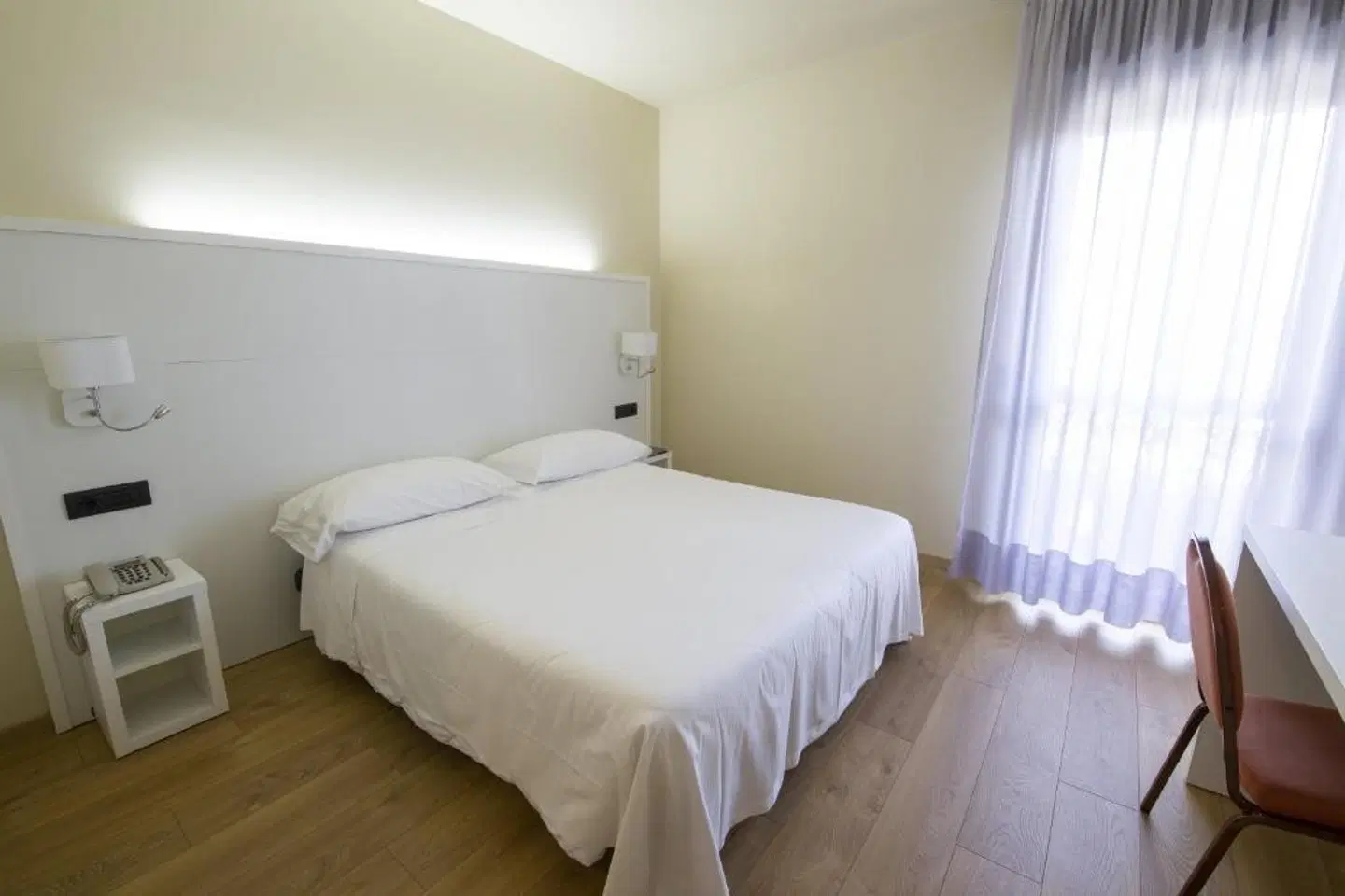 Parigi 2 ROOM_EXAMPLE