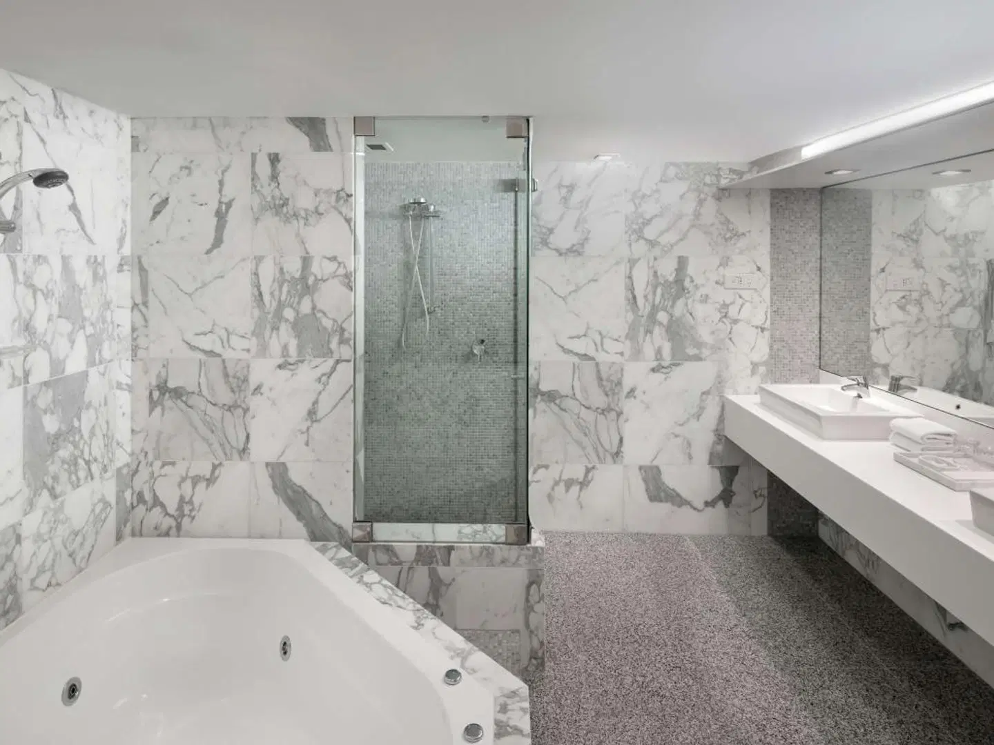 The Sydney Boulevard Hotel Badezimmer