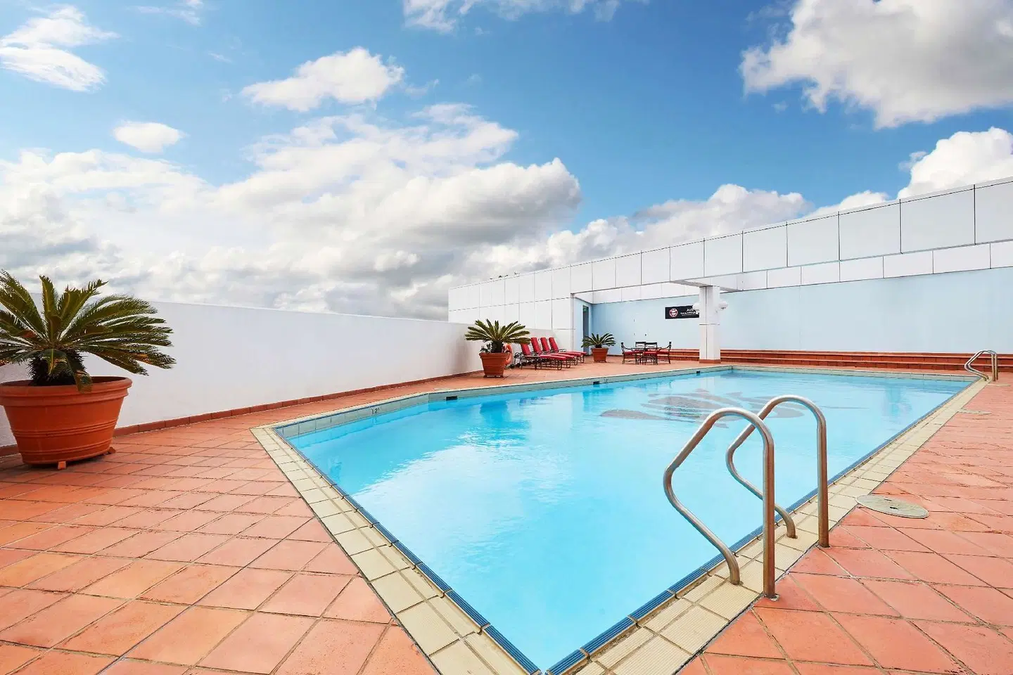 Stamford Plaza Sydney Airport OUTDOOR_POOL