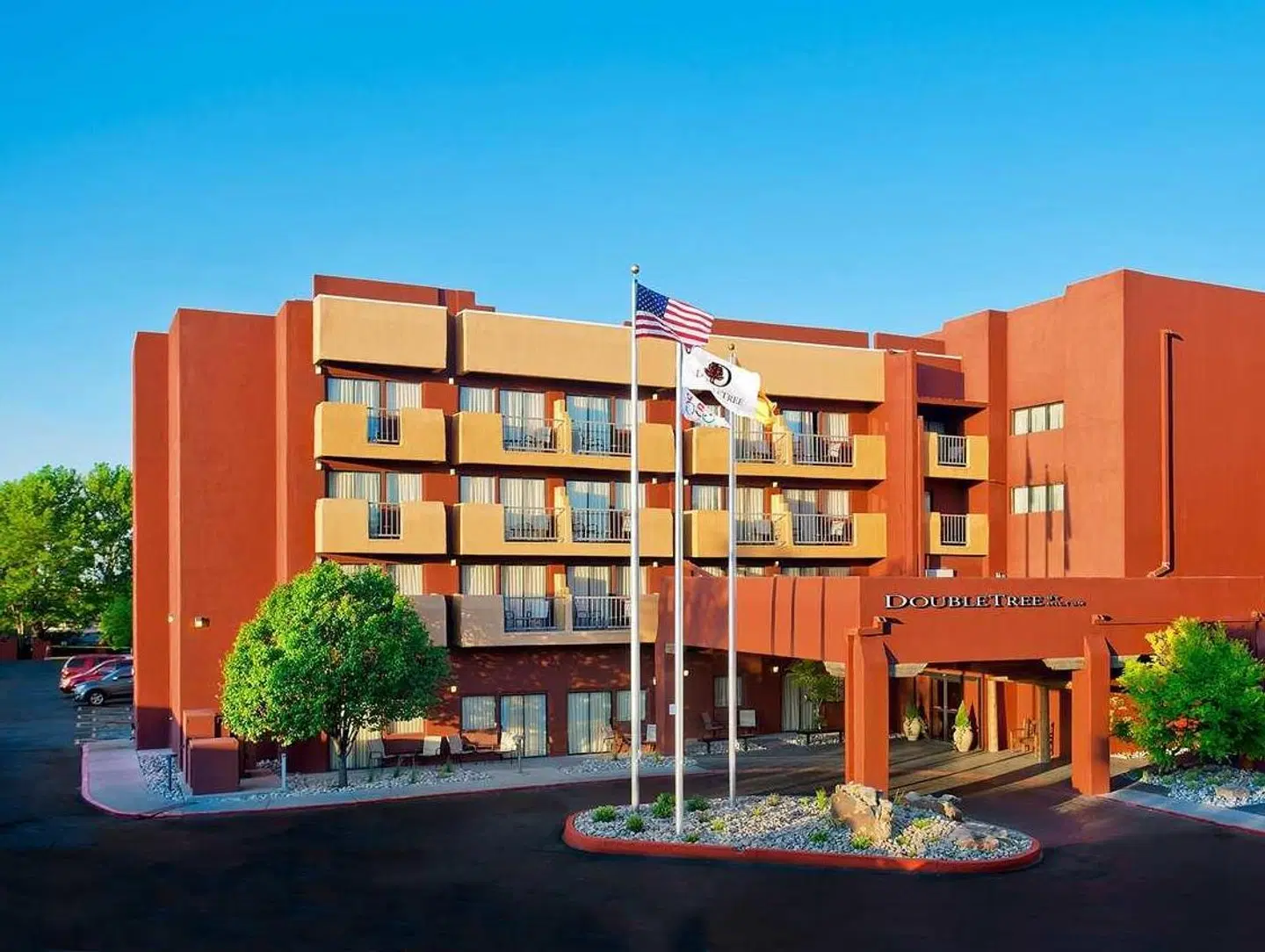 DoubleTree by Hilton Hotel Santa Fe EXTERIOR