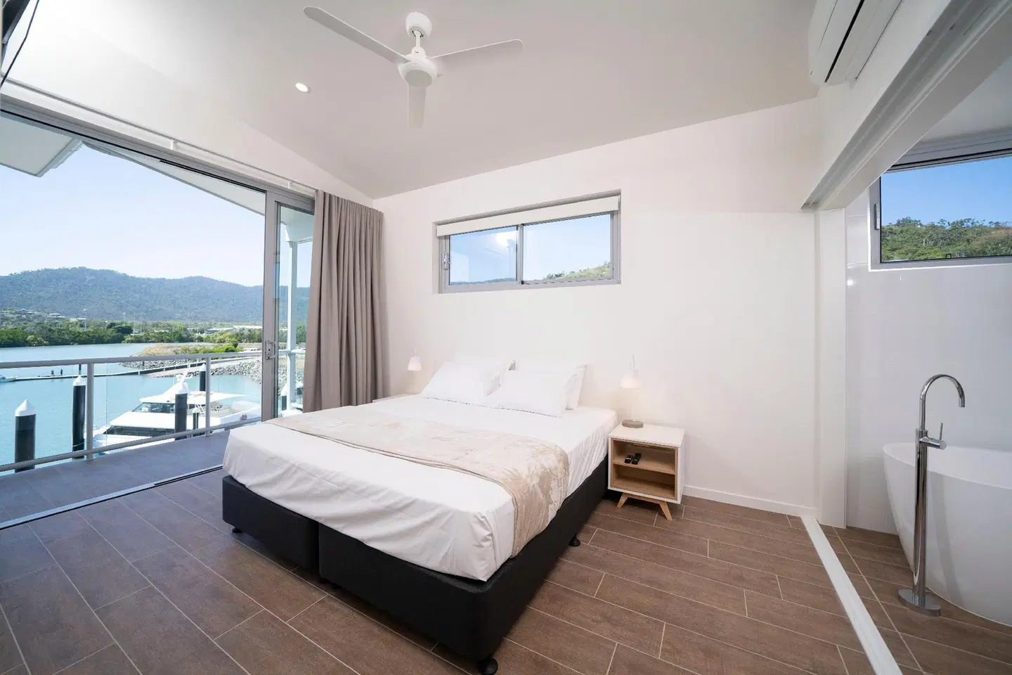 Harbour Cove ROOM_EXAMPLE