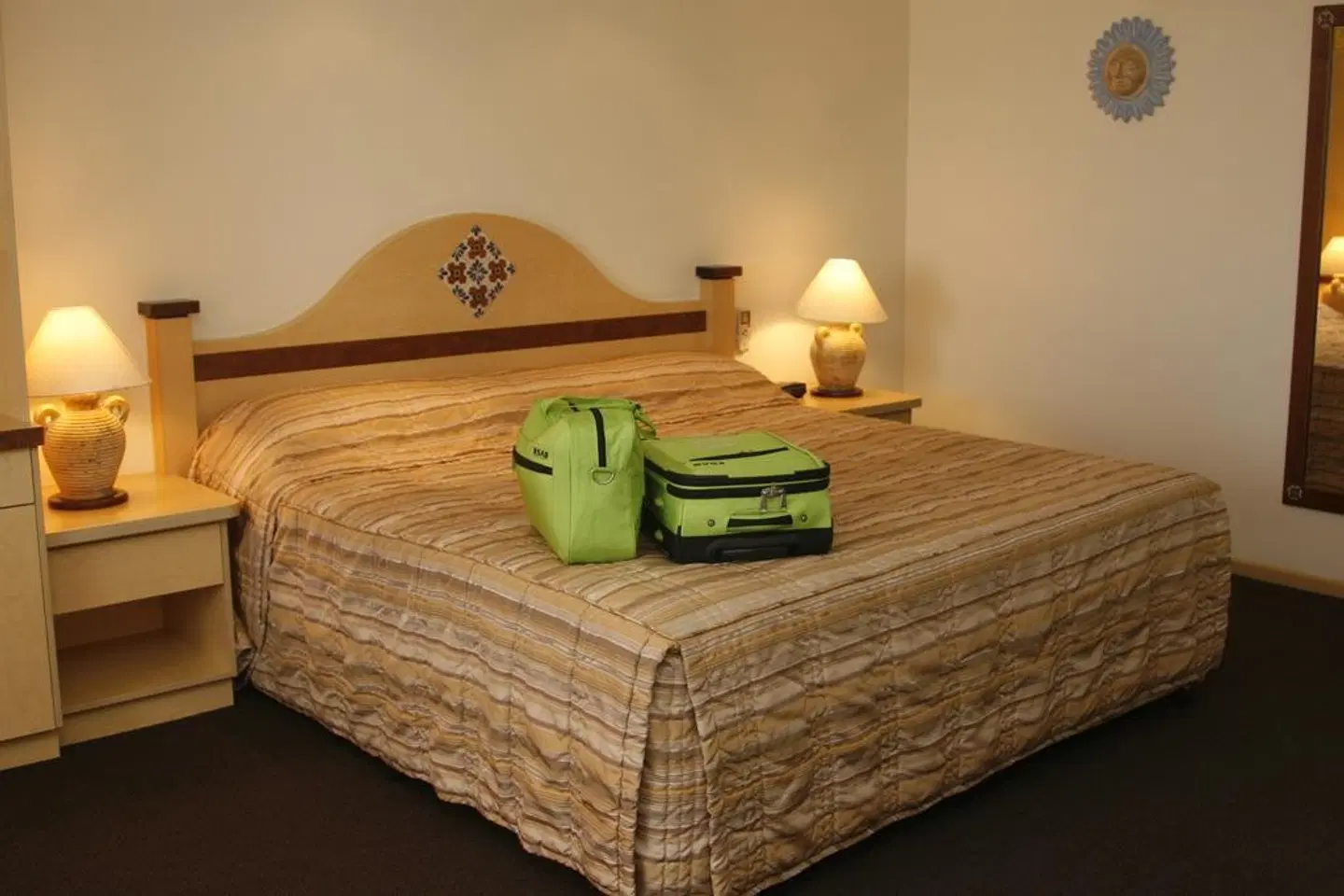 Villa Mirasol Motor Inn ROOM_EXAMPLE