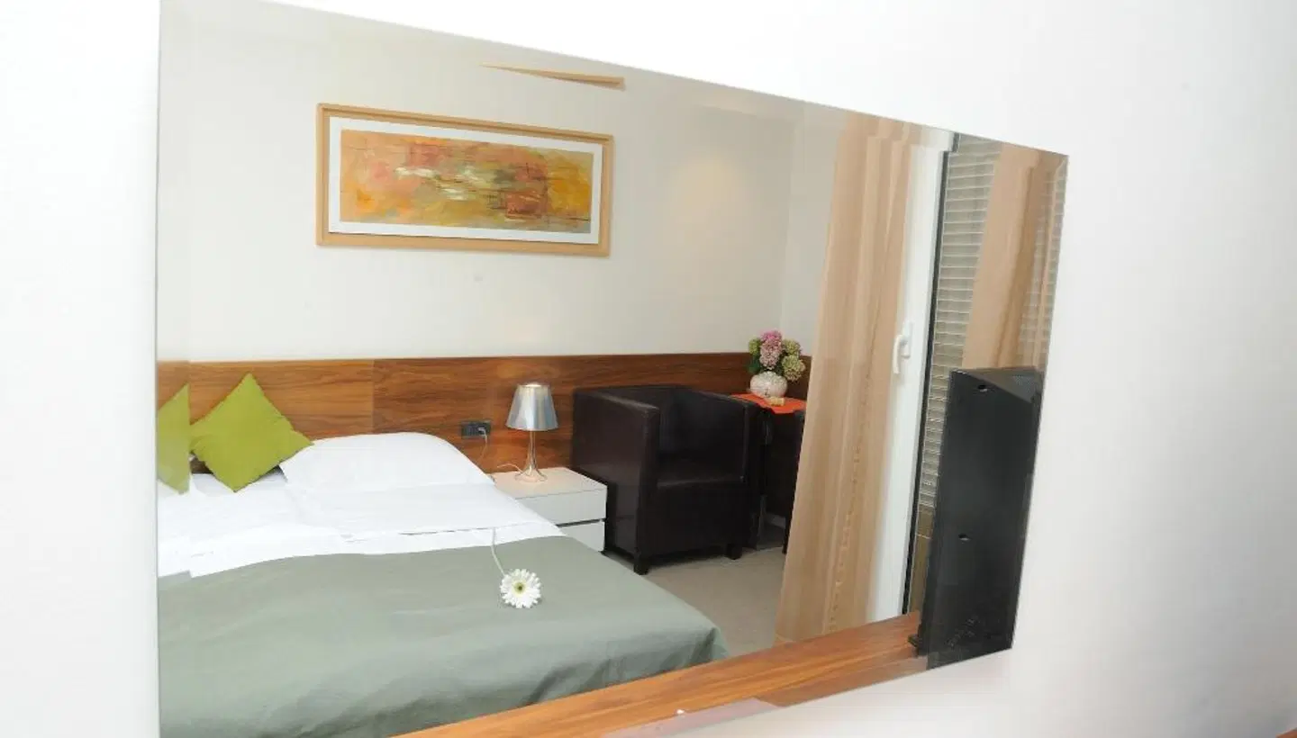 Vrilo ROOM_EXAMPLE