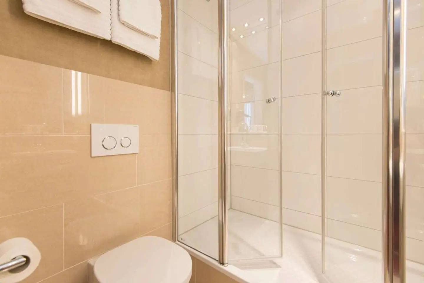 Best Western Plus St. Raphael Badezimmer