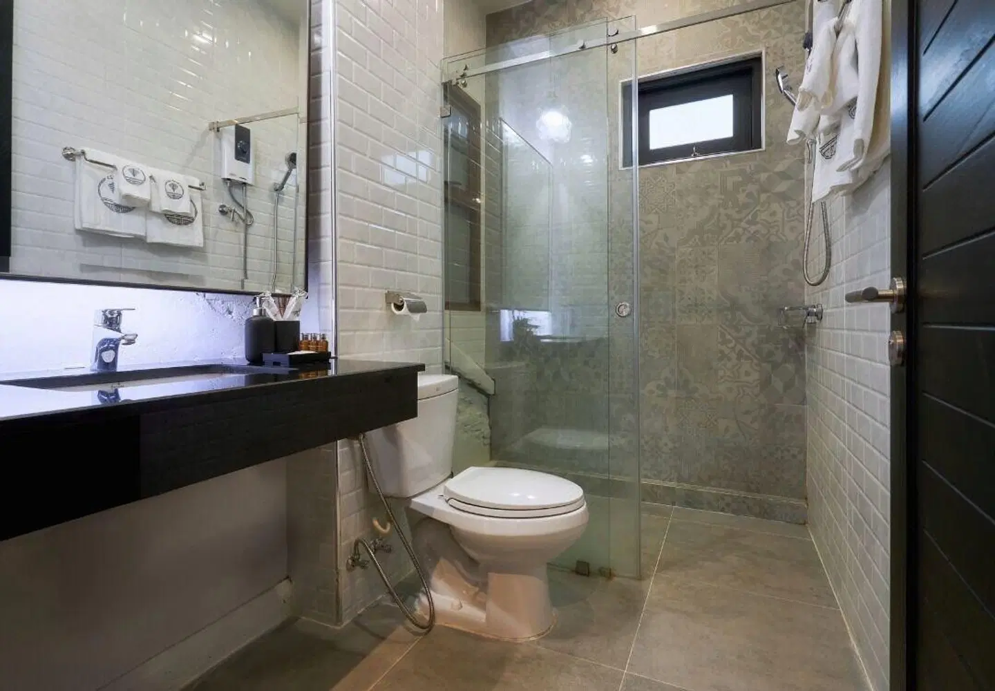 BAAN125  STAY Badezimmer