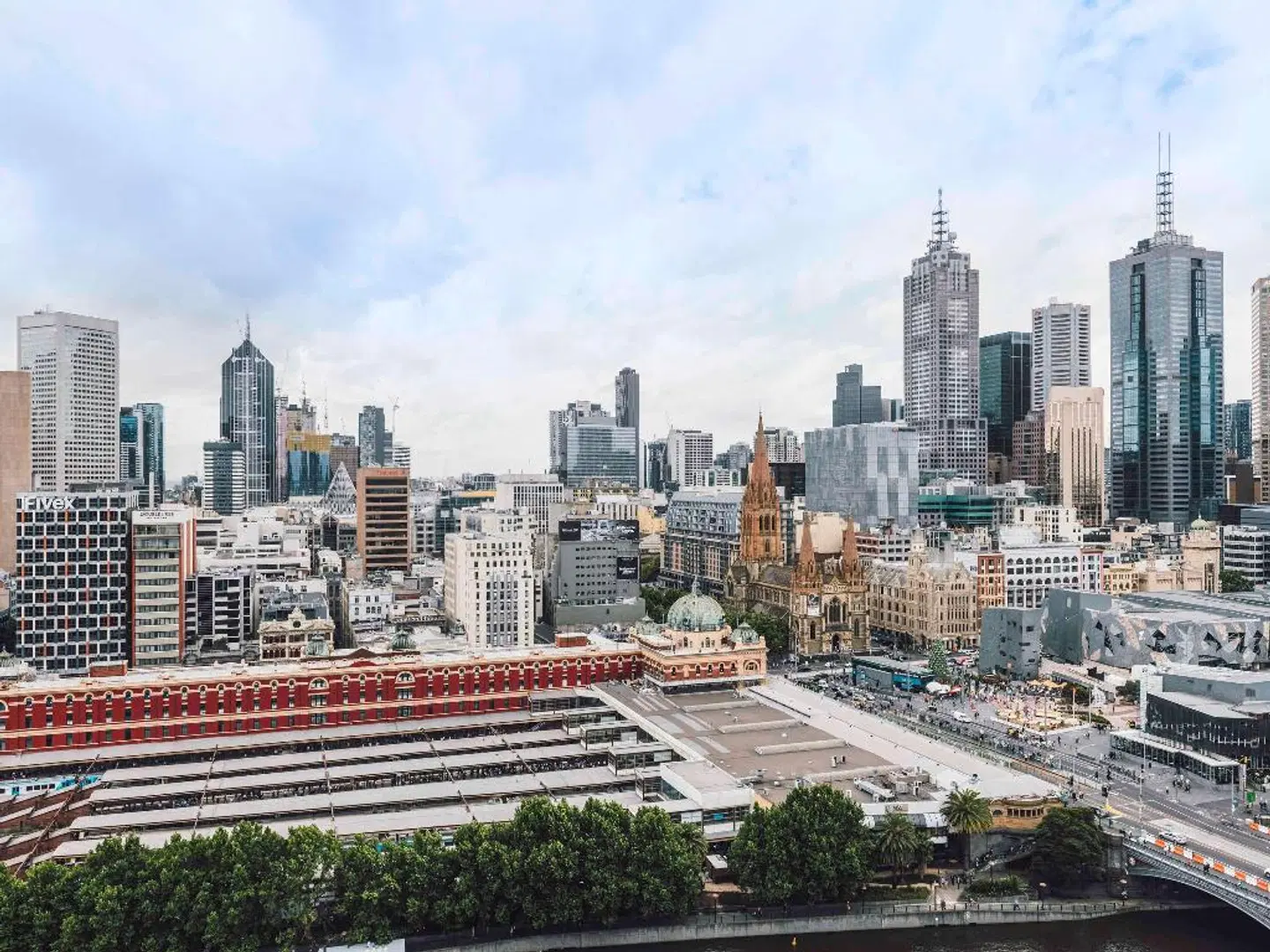 Quay West Suites Melbourne EXTERIOR