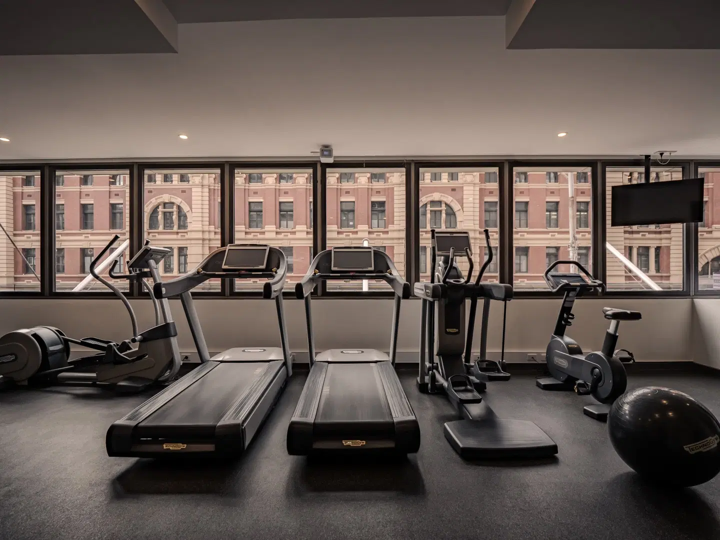 DoubleTree by Hilton Melbourne - Flinders Street SPORTS_AND_LEISURE