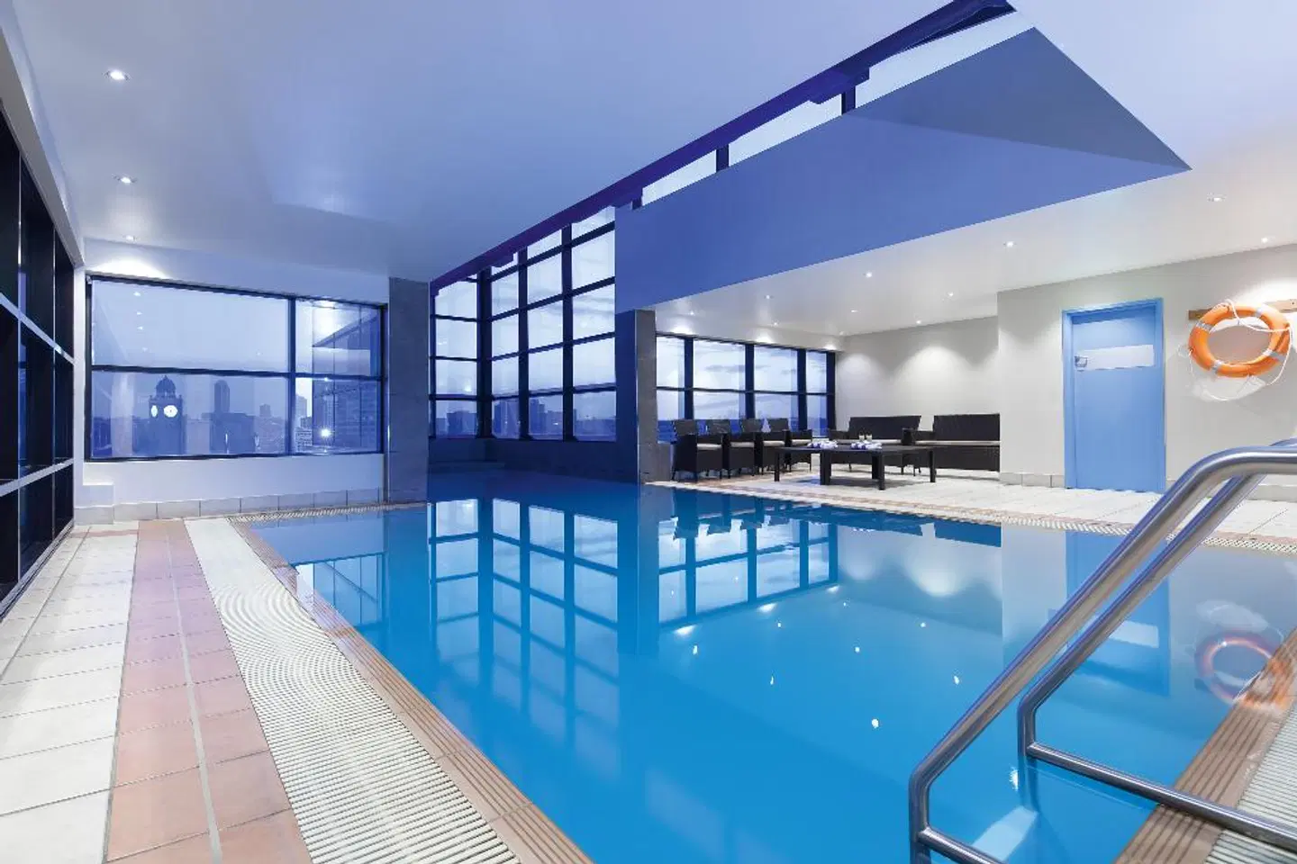 Mercure Sydney Hallenbad