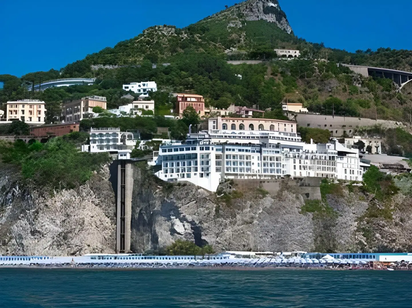 Lloyd's Baia Hotel EXTERIOR