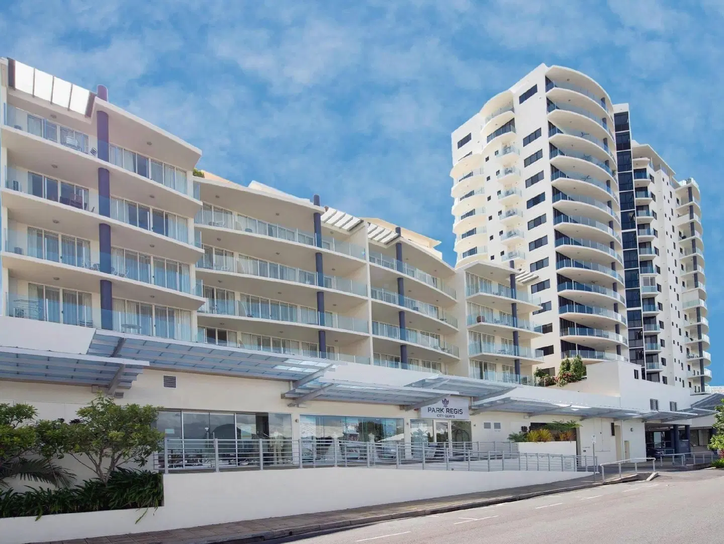 Park Regis City Quays EXTERIOR