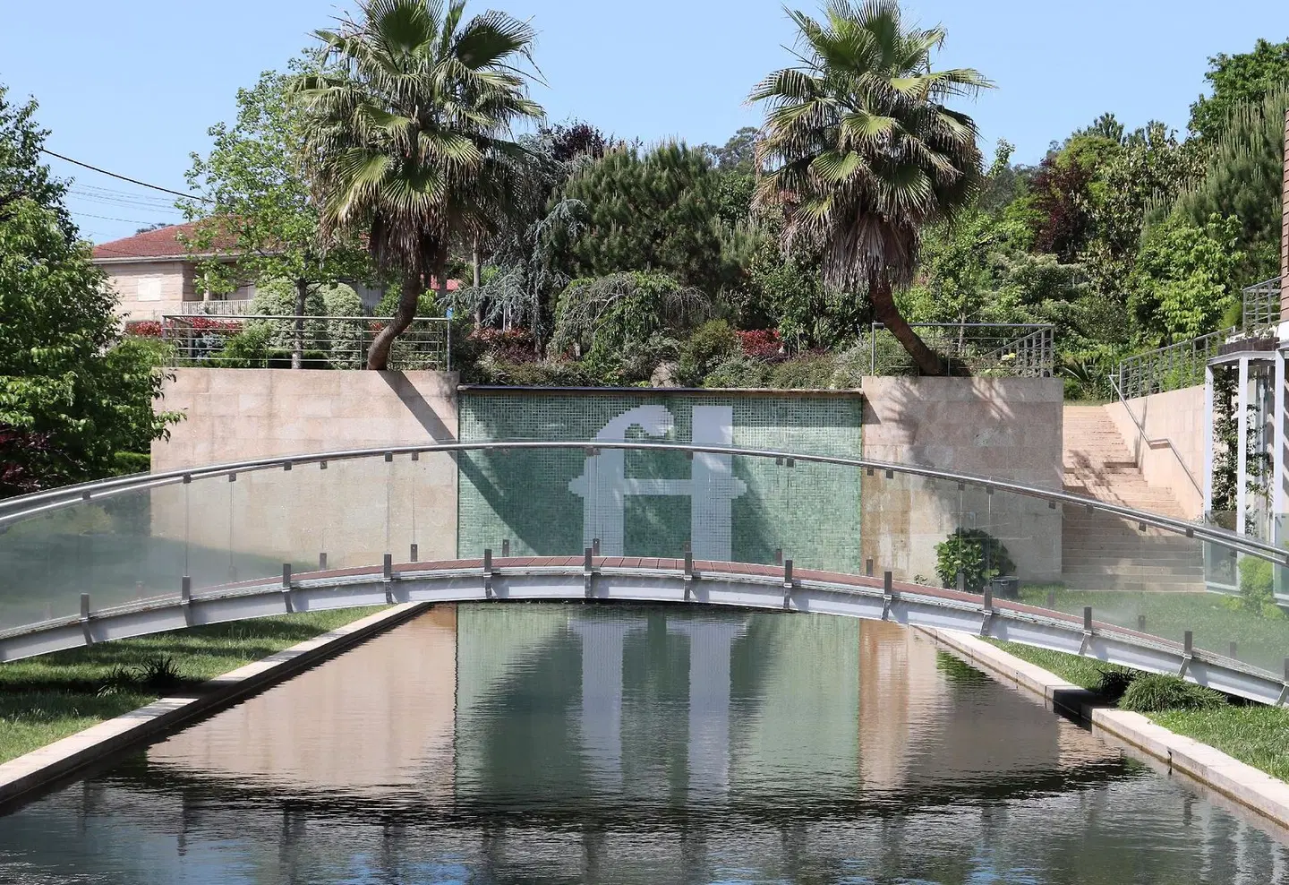 FH HOTEL OUTDOOR_POOL