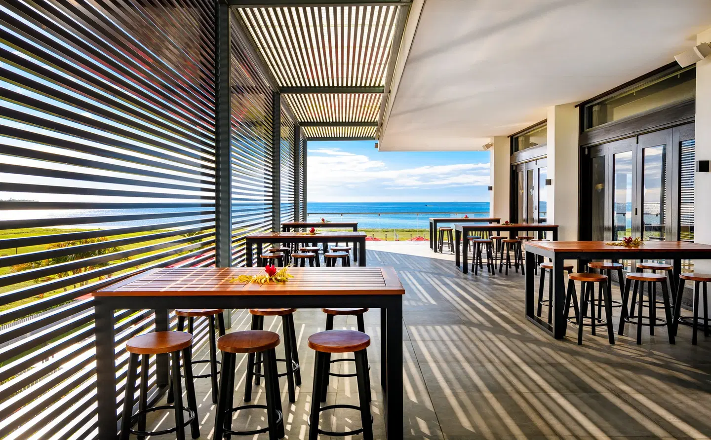 Hilton Fiji Beach Resort & Spa Bar