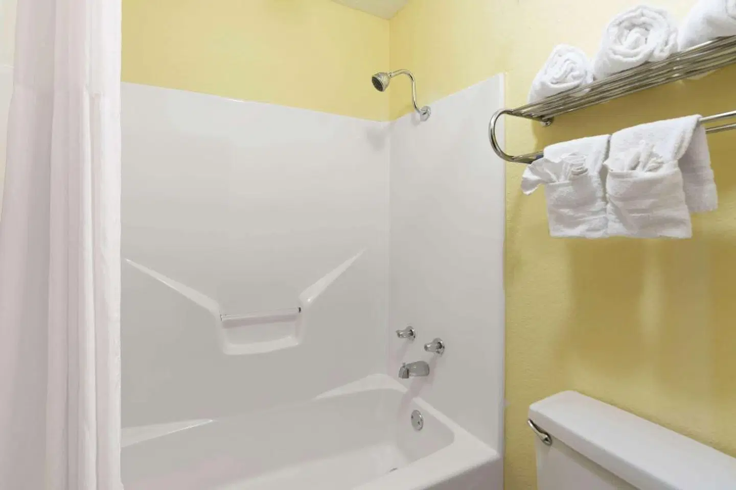 Days Inn by Wyndham Tucumcari Badezimmer