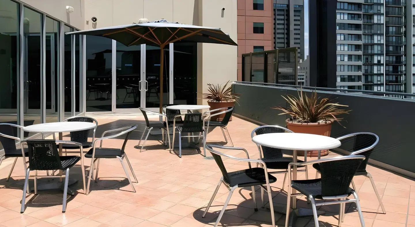 Melbourne Hotel CBD Terrasse