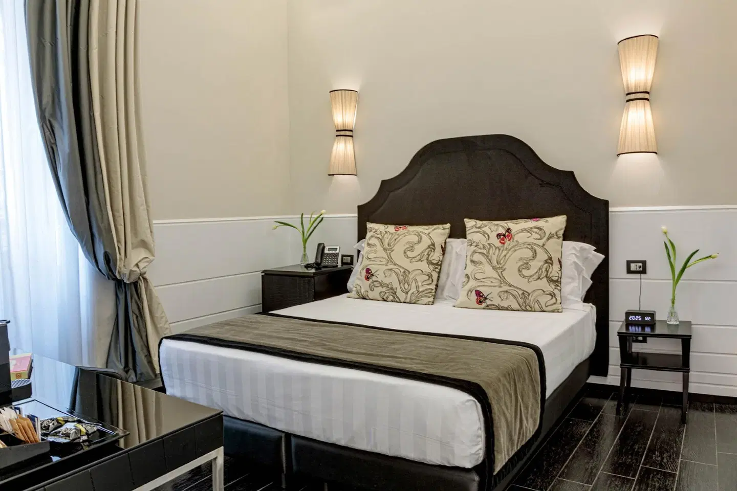 The Independent Suites ROOM_EXAMPLE