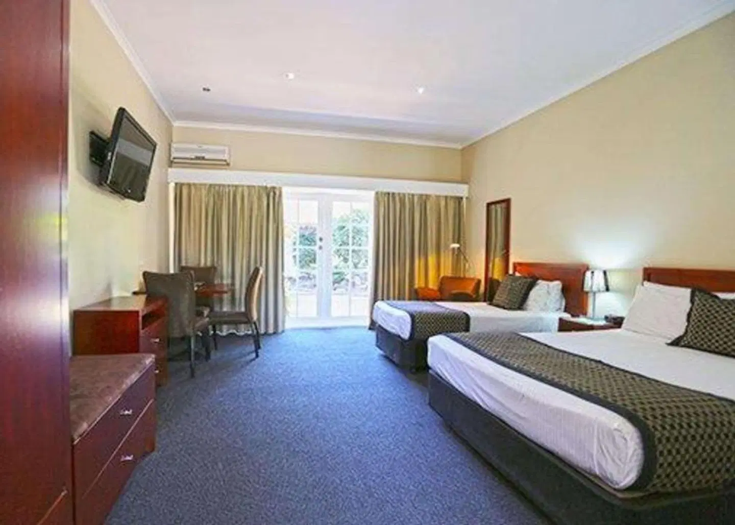 Quality Hotel Melbourne Airport ROOM_EXAMPLE