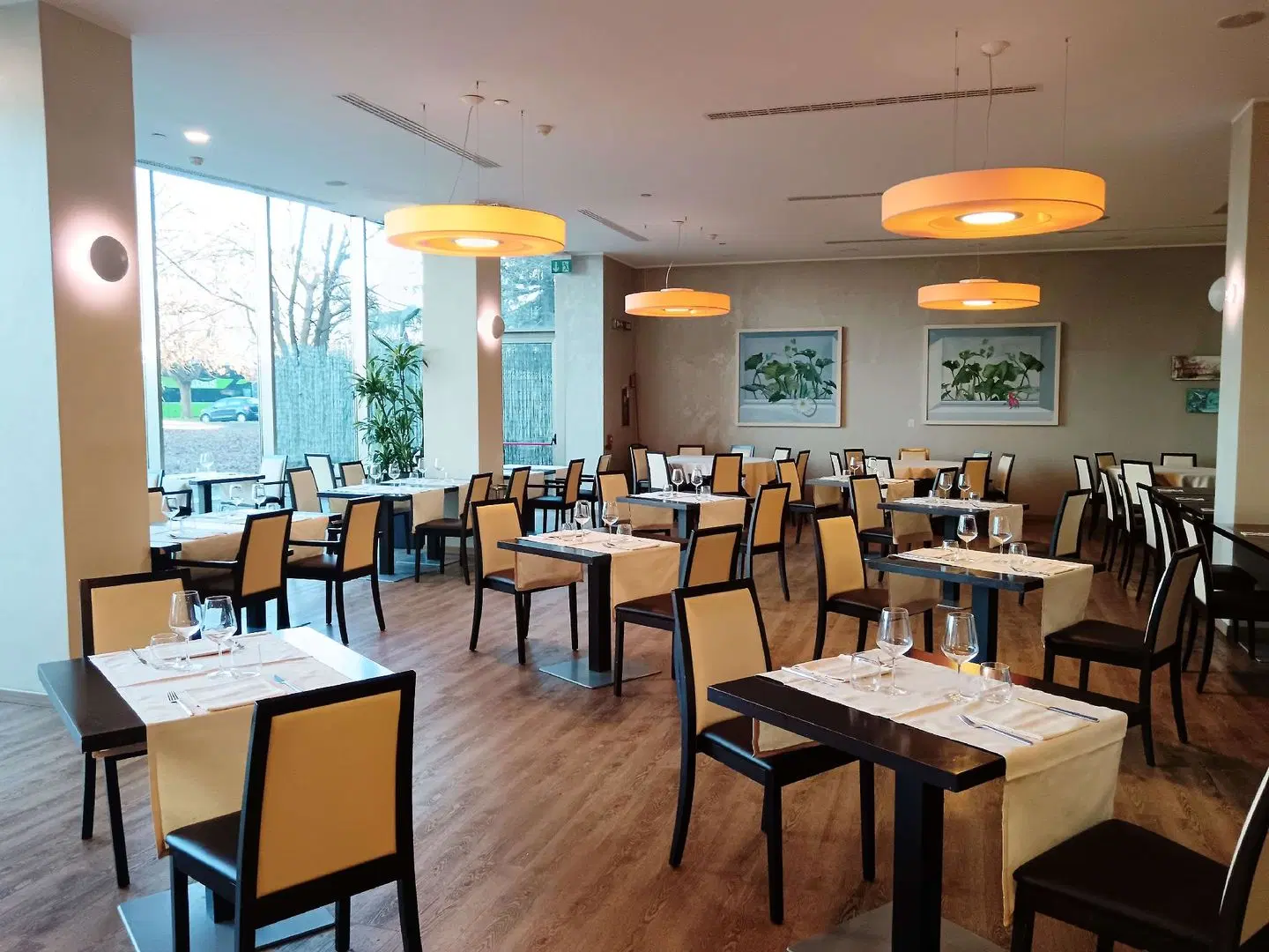 The Hub Hotel Restaurant