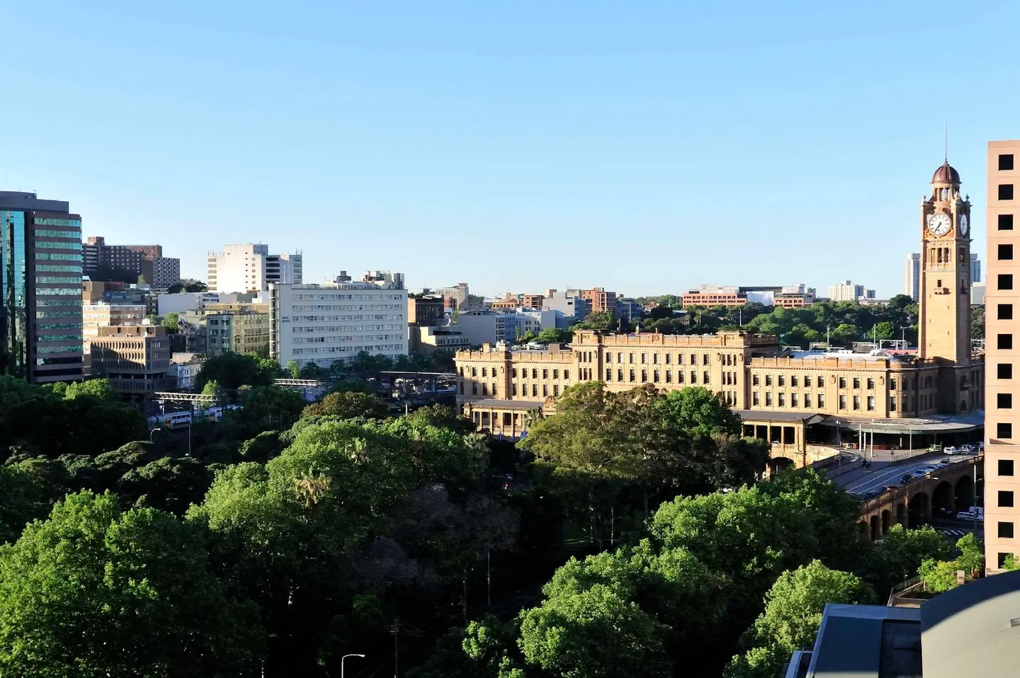 Metro Hotel Sydney Central LANDSCAPE